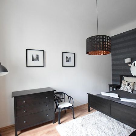 Luxury Apartment By Hi5-Varoshaz Suite بودابست المظهر الخارجي الصورة