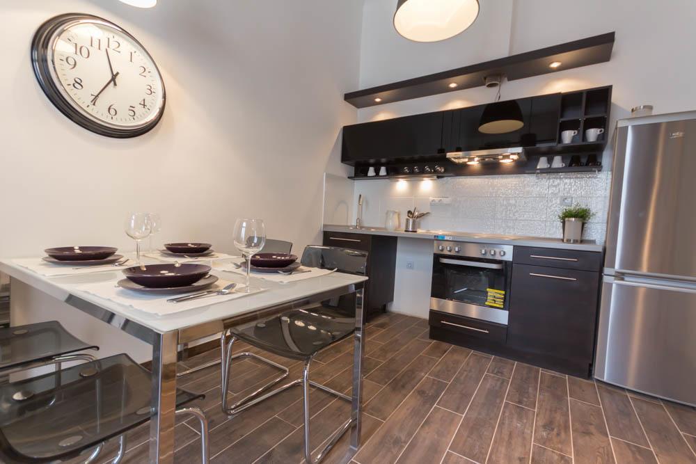 Luxury Apartment By Hi5-Varoshaz Suite بودابست المظهر الخارجي الصورة